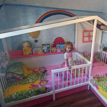 Patut din lemn masiv model casuta Montessori dublu 2*90*200cm dedicat fratiorilor